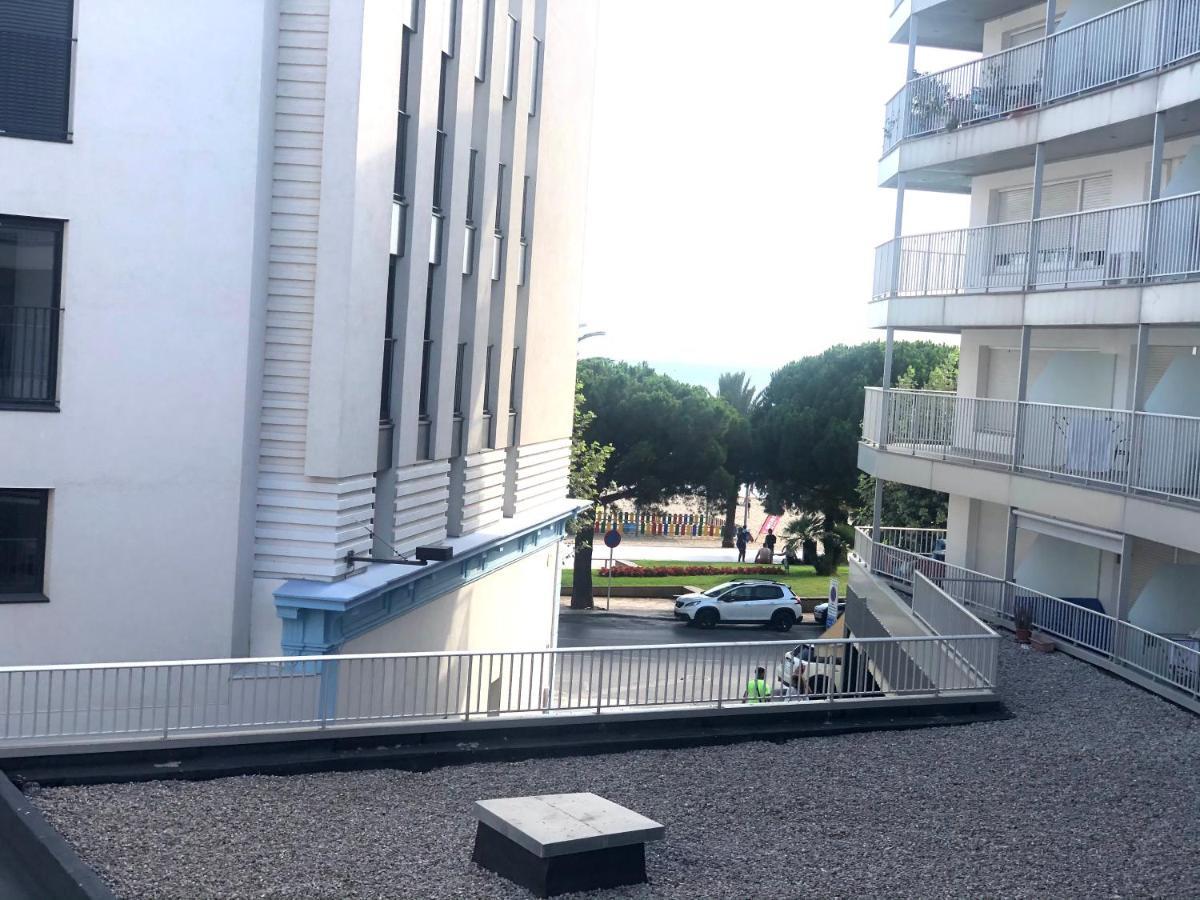 Palmeras - Apartamento En El Centro De Roses - Cerca De La Playa - Terraza - Wifi Buitenkant foto